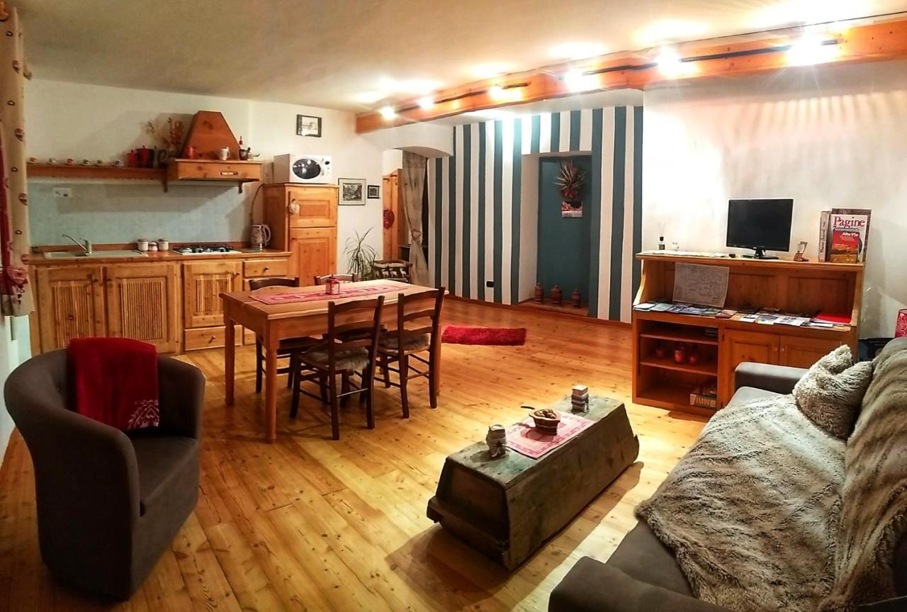 Apartamento Maison Besenval Aosta Exterior foto